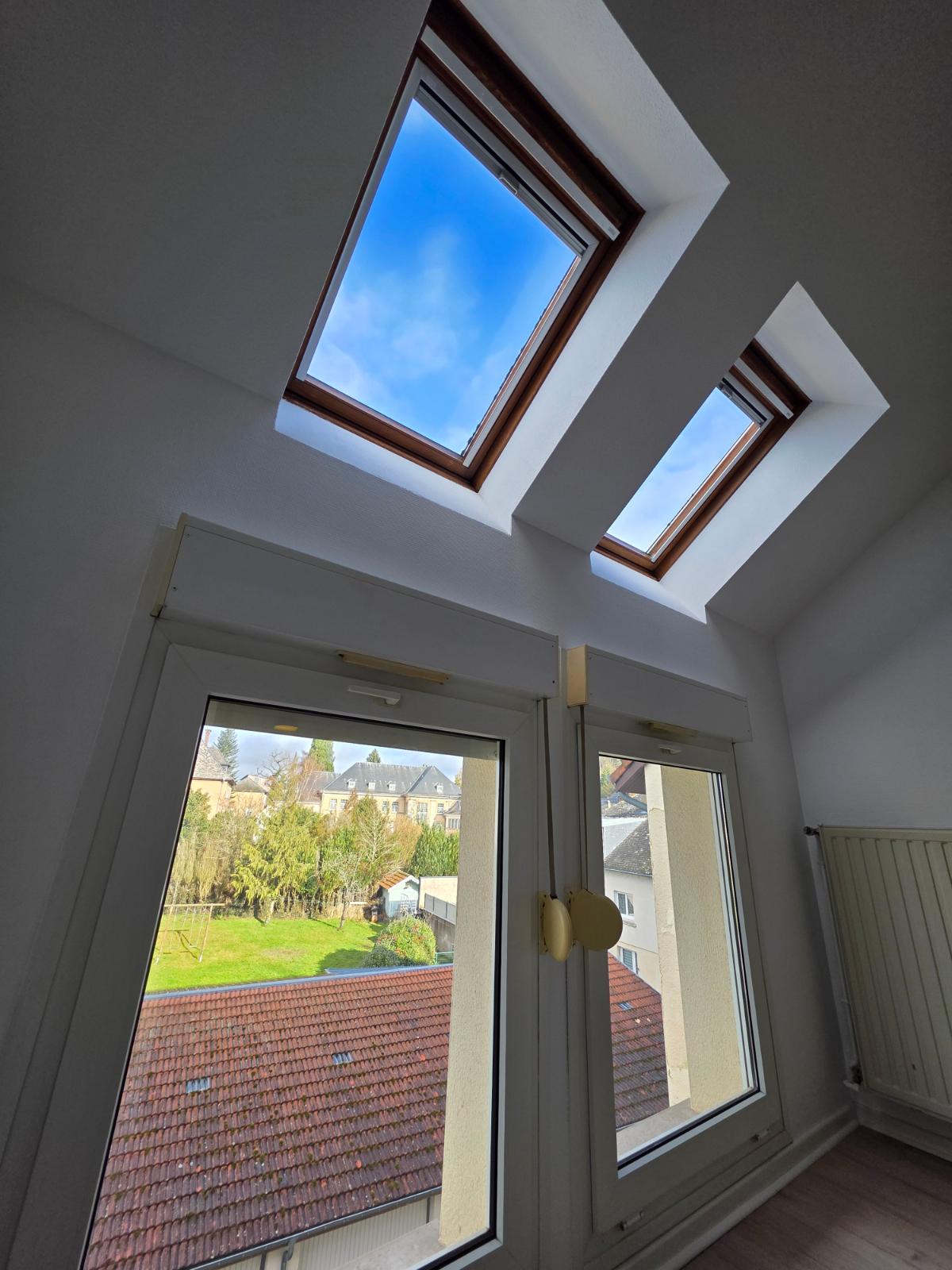 Fenêtres et Velux du studio lumineux à Saint-Avold