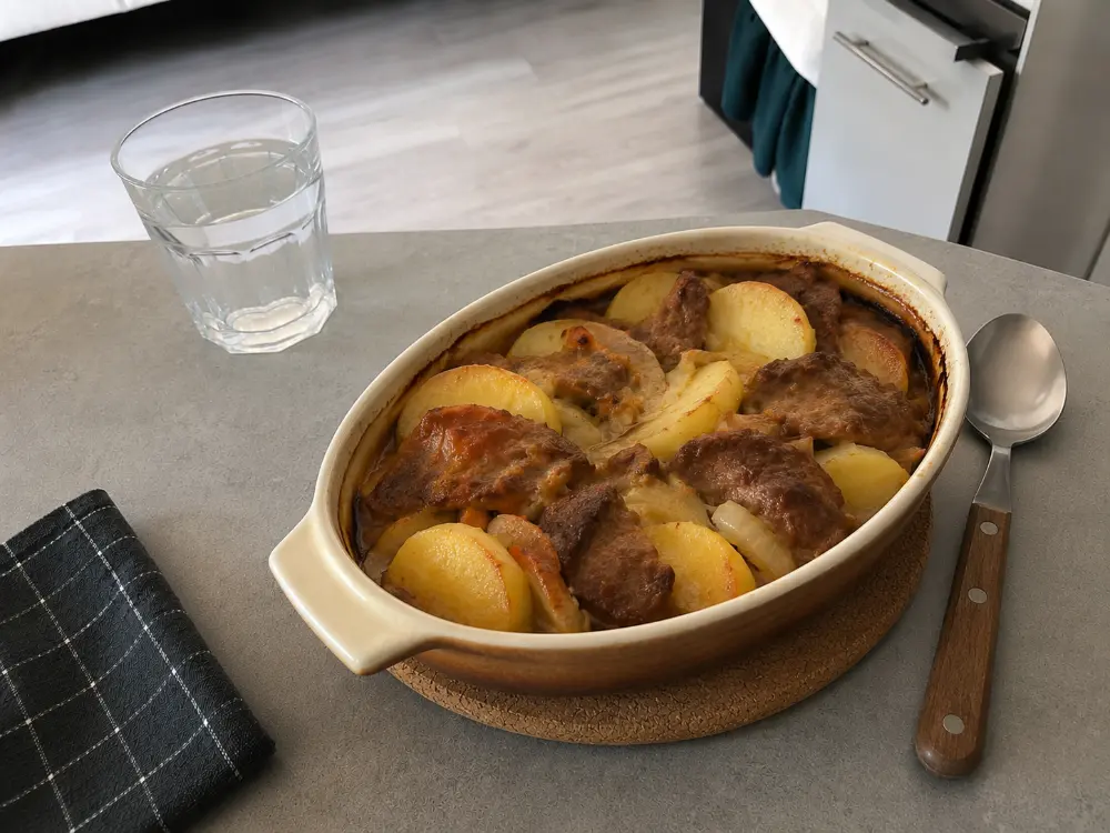 Baeckeoffe alsacien mijoté avec viandes et pommes de terre