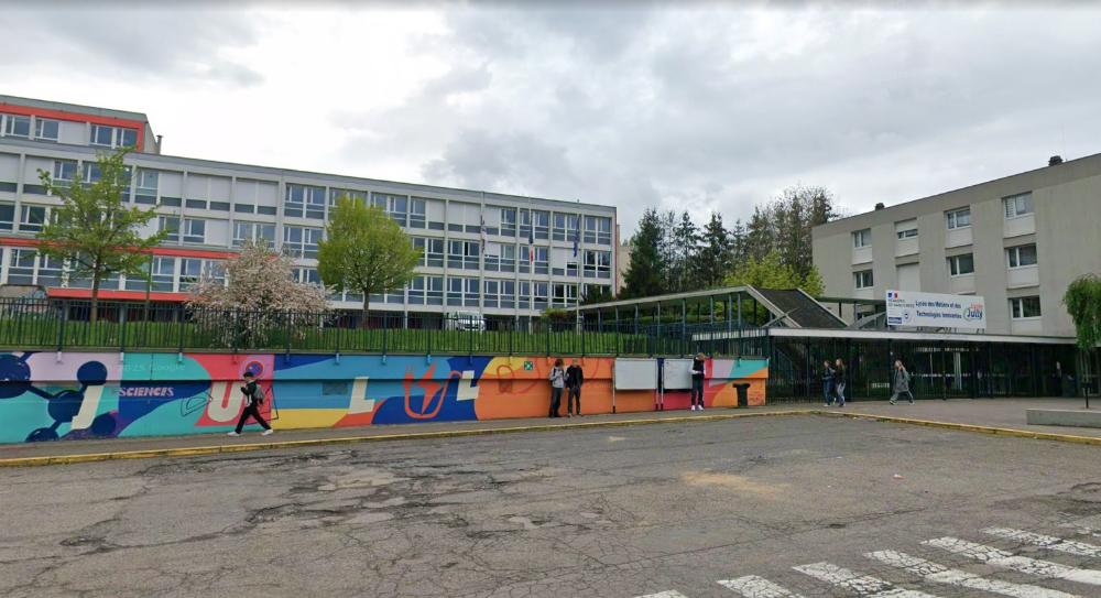 Lycée des métiers Charles-Jully à proximité du studio Saint-Avold